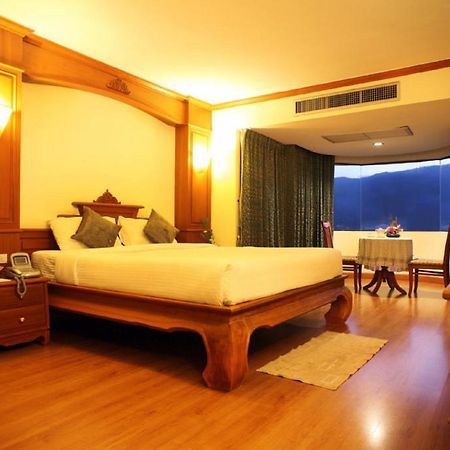 Hotel Furama Chiang Mai Zewnętrze zdjęcie