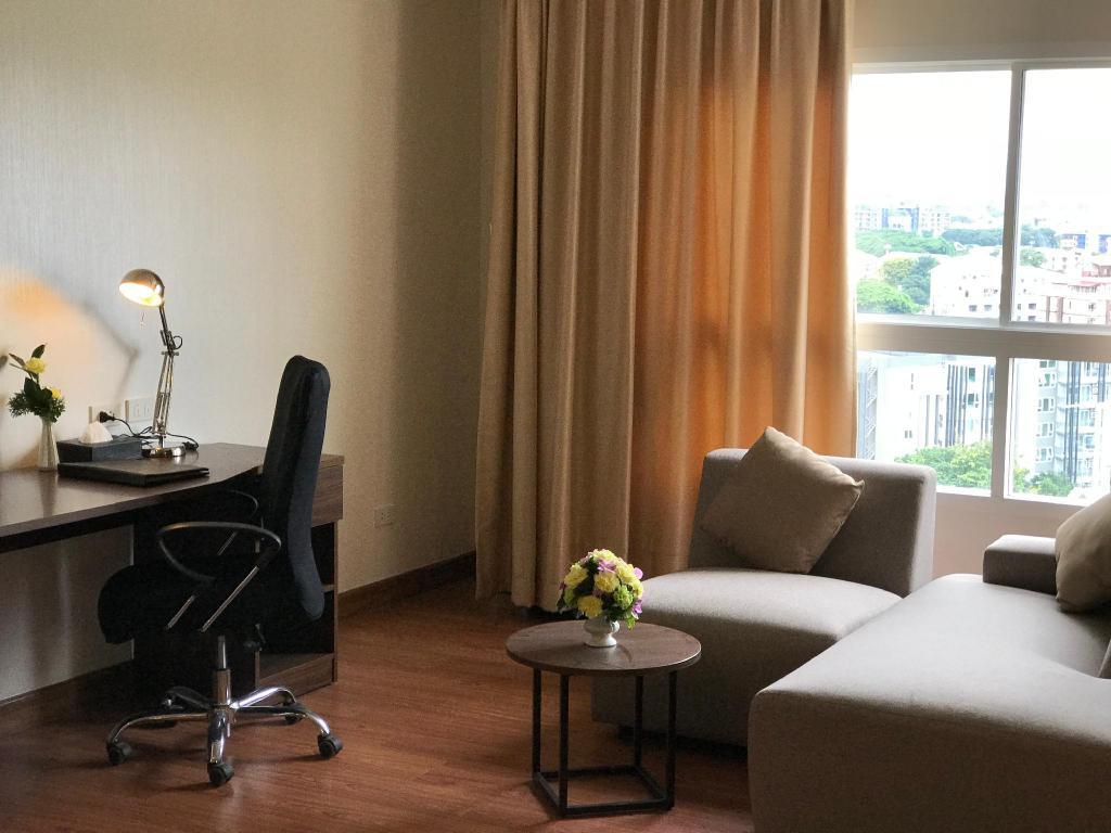 Hotel Furama Chiang Mai Zewnętrze zdjęcie