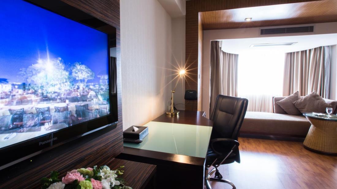 Hotel Furama Chiang Mai Zewnętrze zdjęcie