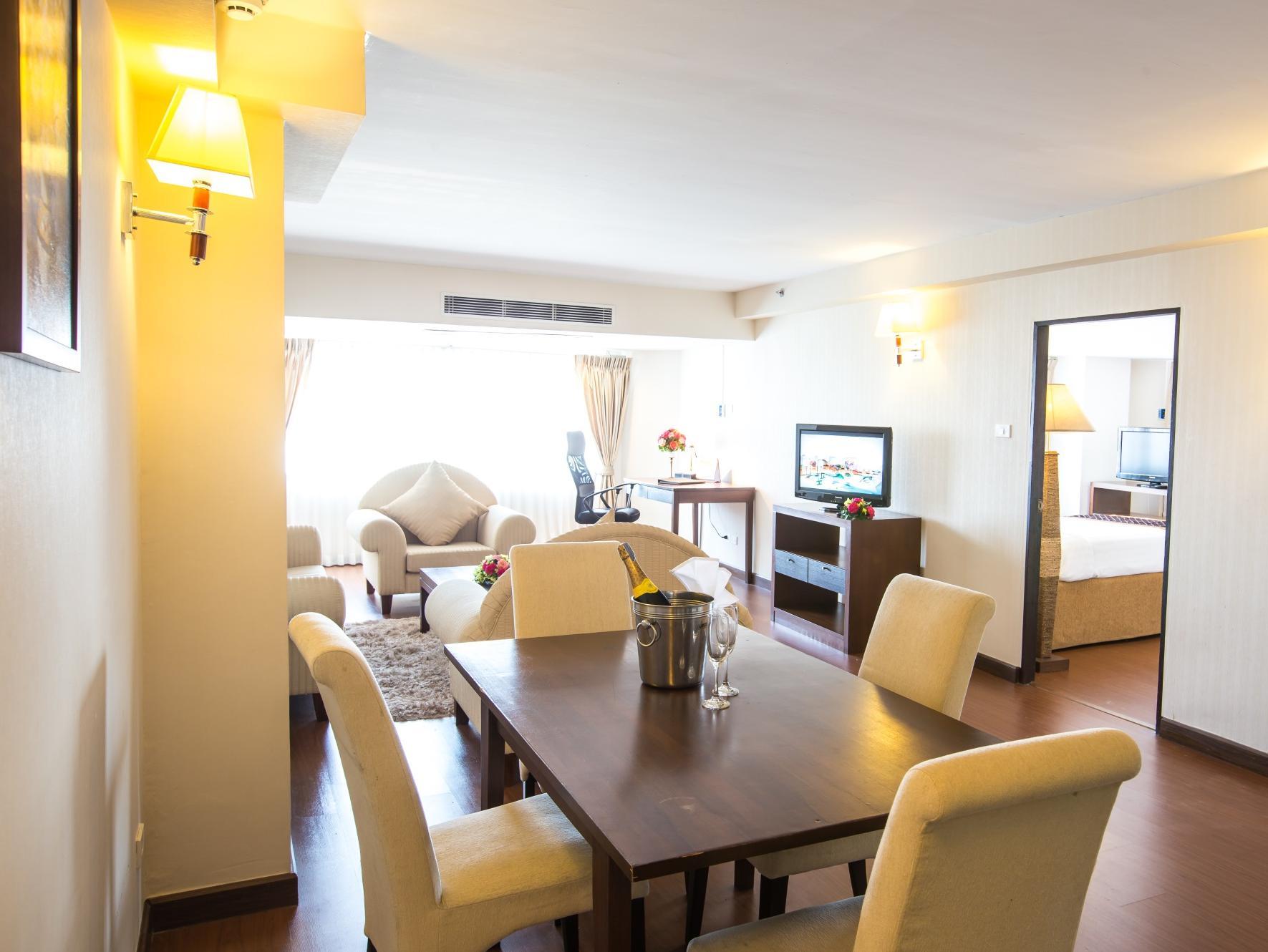 Hotel Furama Chiang Mai Zewnętrze zdjęcie