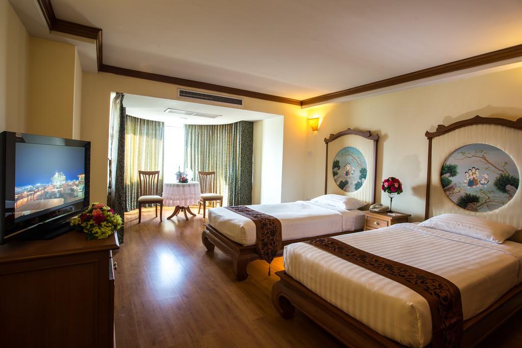 Hotel Furama Chiang Mai Zewnętrze zdjęcie
