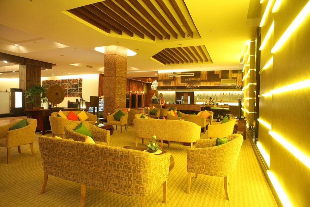 Hotel Furama Chiang Mai Zewnętrze zdjęcie