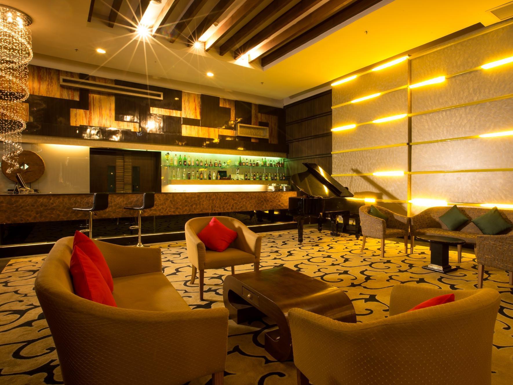 Hotel Furama Chiang Mai Zewnętrze zdjęcie