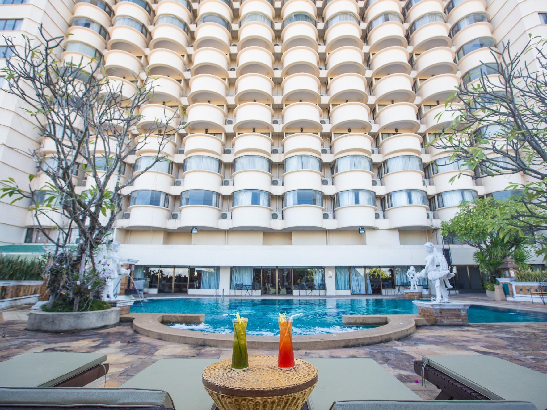 Hotel Furama Chiang Mai Zewnętrze zdjęcie