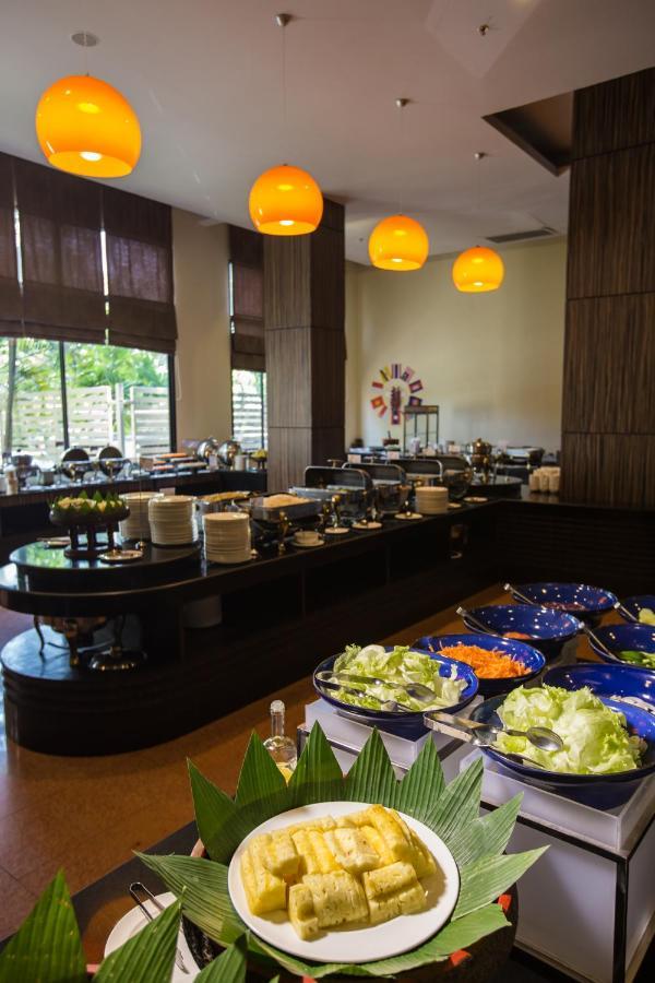 Hotel Furama Chiang Mai Zewnętrze zdjęcie
