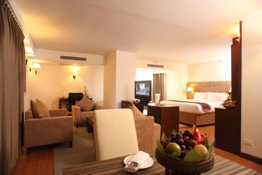 Hotel Furama Chiang Mai Pokój zdjęcie