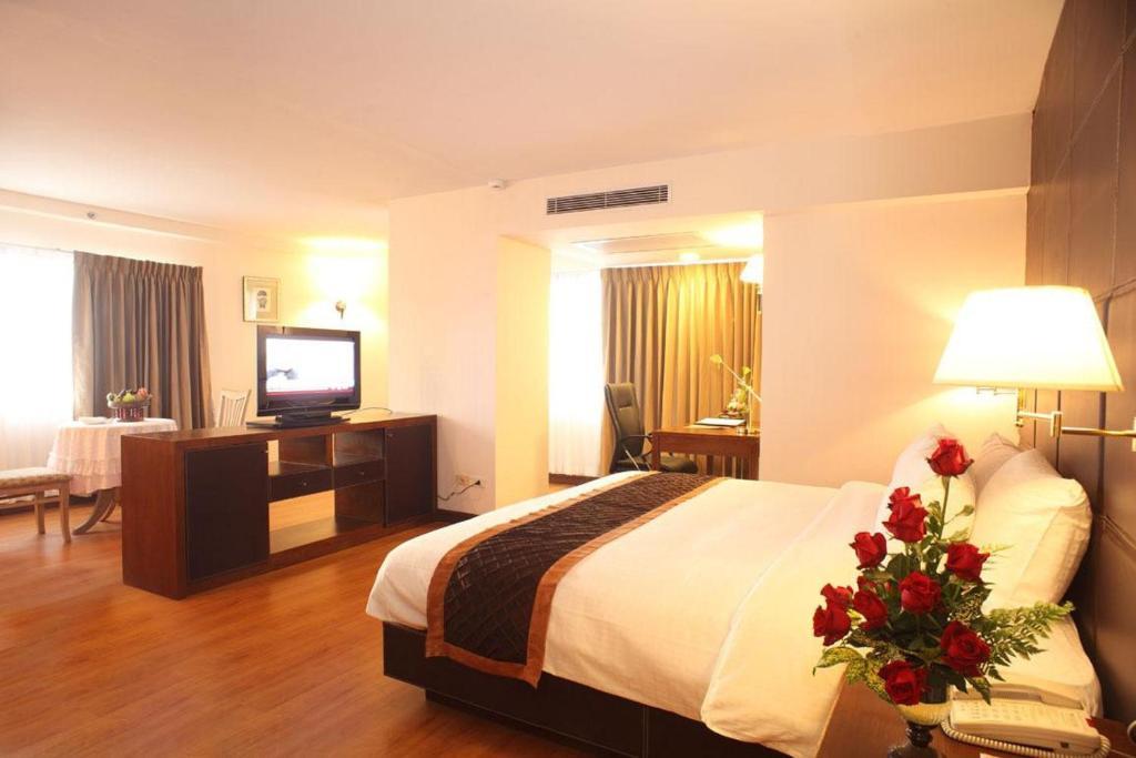 Hotel Furama Chiang Mai Pokój zdjęcie