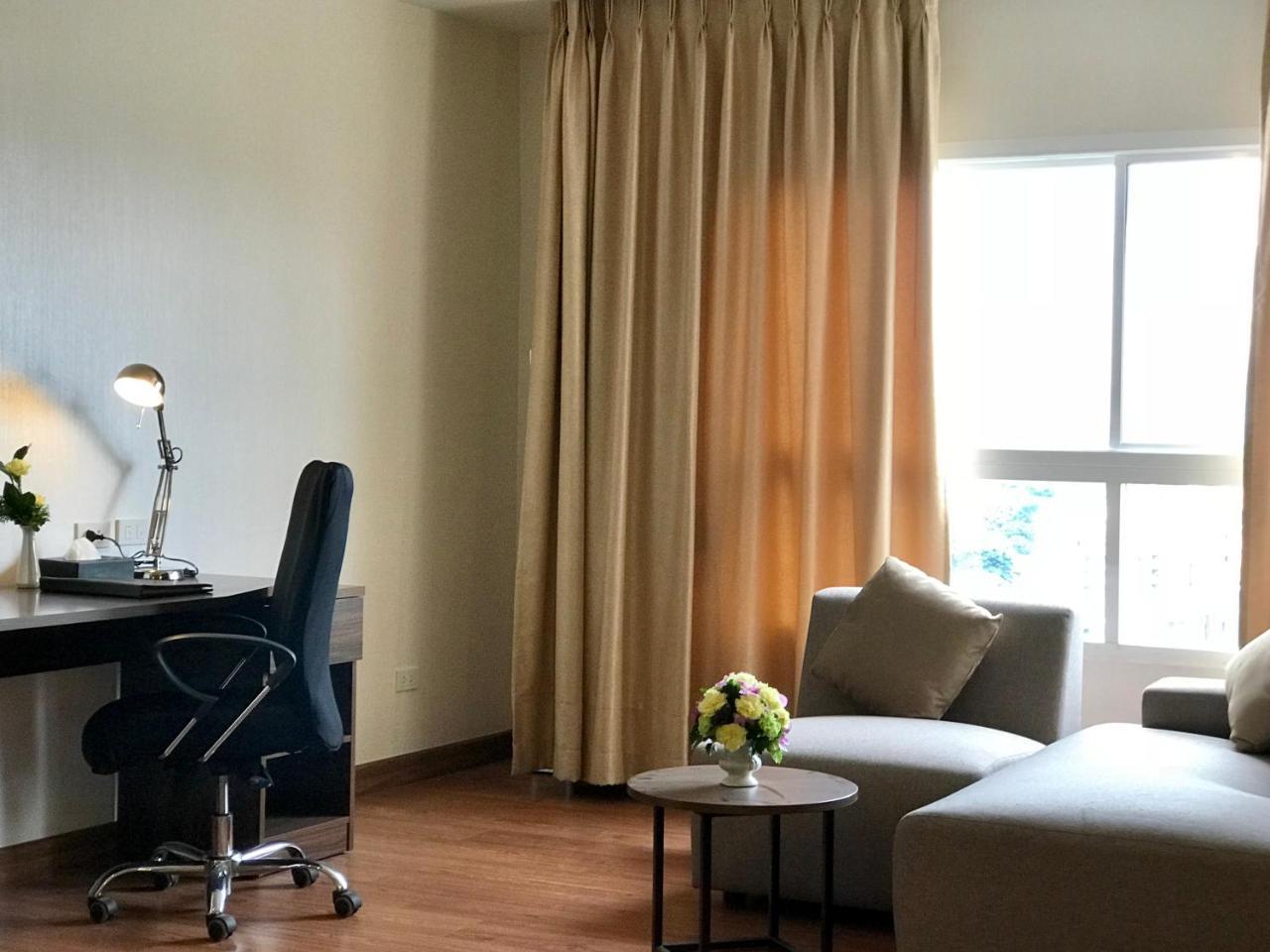 Hotel Furama Chiang Mai Zewnętrze zdjęcie