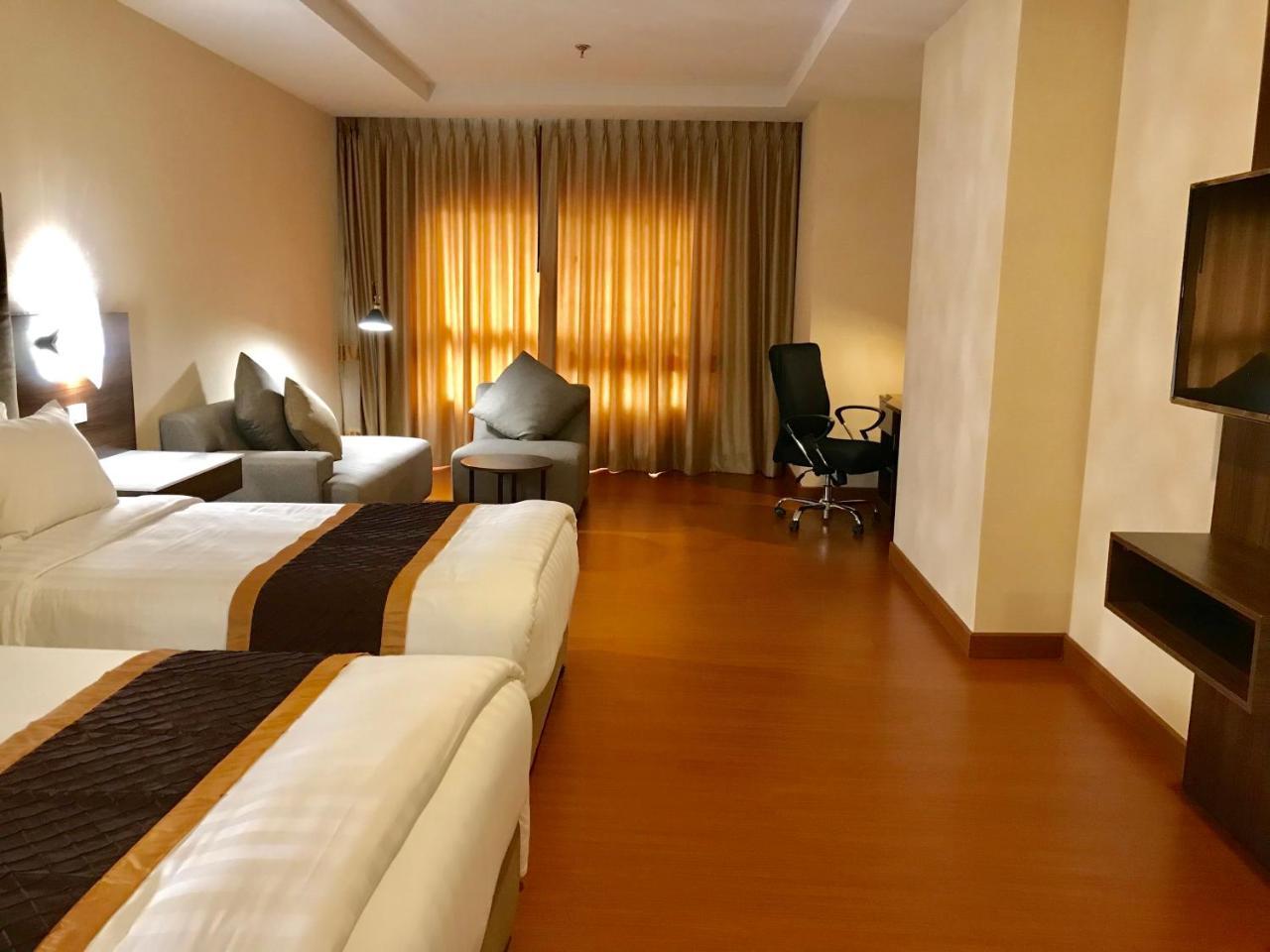 Hotel Furama Chiang Mai Zewnętrze zdjęcie